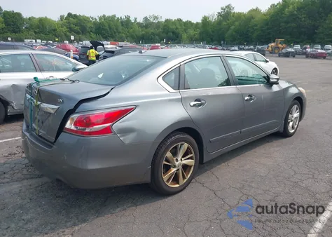 2015 Nissan Altima 2.5 Sv z USA, uszkodzony, nr VIN 1N4AL3AP3FC487507